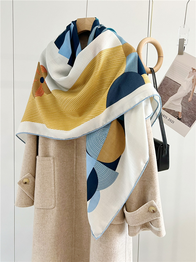 Cachecol de Seda 30% e Lã 70%  - Winter Clothing Hong Kong avaliação e preço